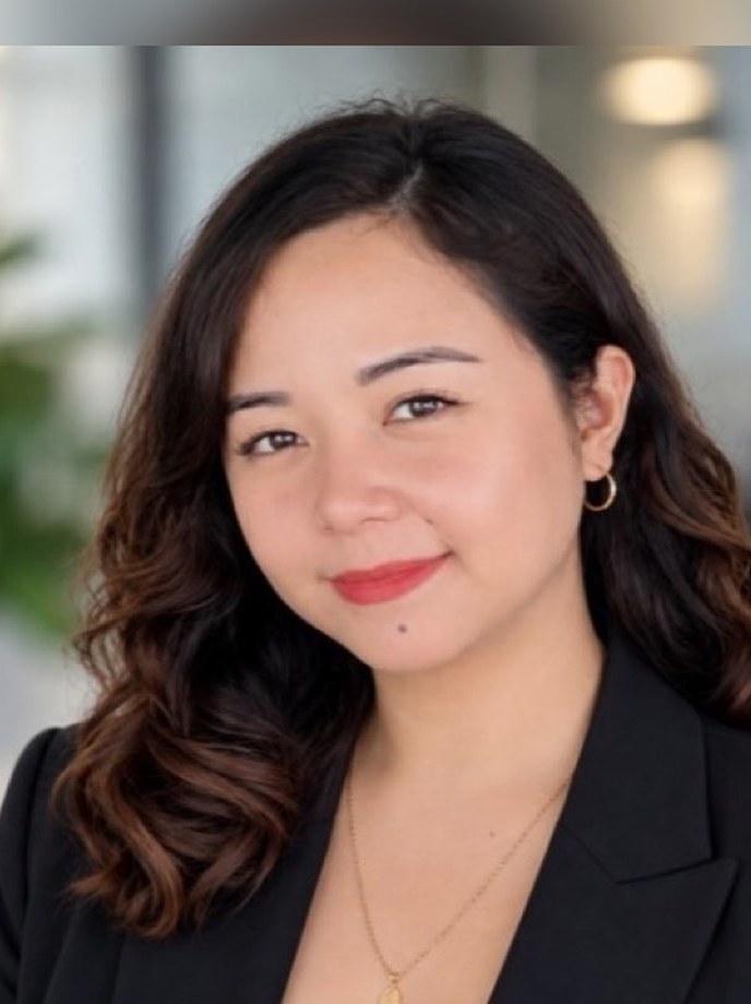 Rachel Erin Flores, Senior Accountant